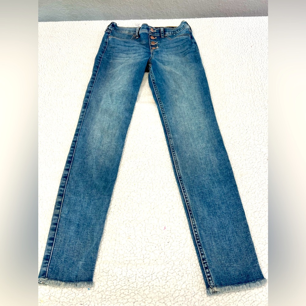 Abercrombie and Fitch Girl’s Jeans.   Basically brand new.  Size 13/14.